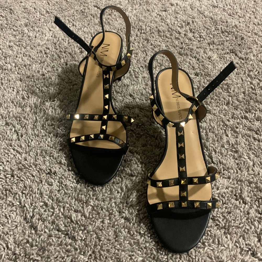NWOT Valentino-like stud heels
